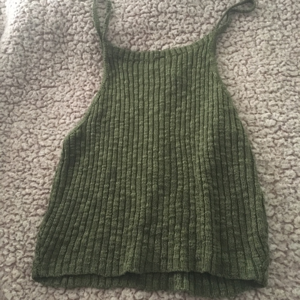 Green crop top